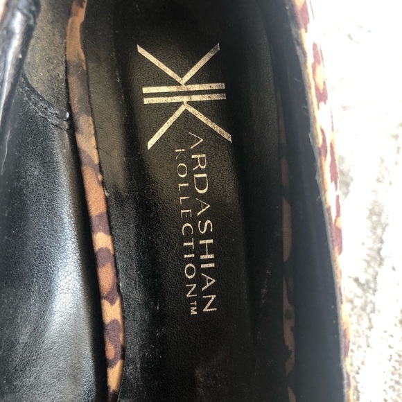 Shoes - Picture 8 of 9